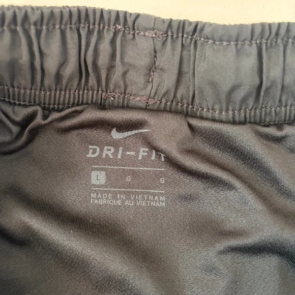 Nike Women’s Black & White Athletic Running Shorts – Size L - Picture 3 of 5